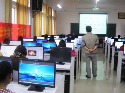 練車(chē)時(shí)什么態(tài)度，考試時(shí)什么運(yùn)氣！